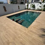 Corona Beach * Daimus