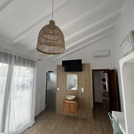 Corona Beach دياموز